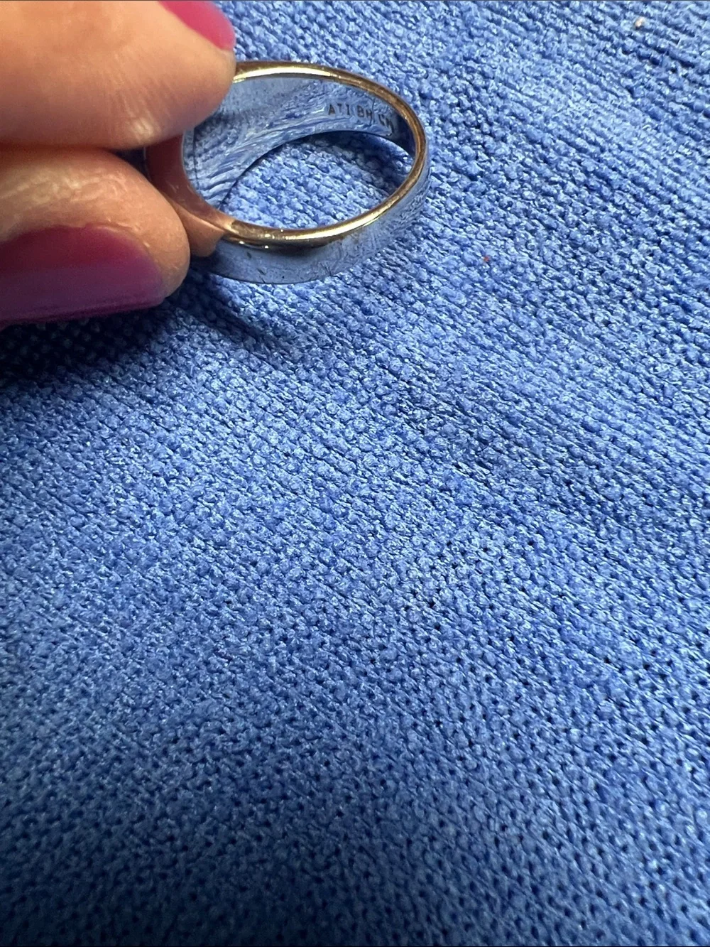 Ring. Size 8